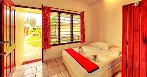 Beachfron Resort - Manta Garden Room